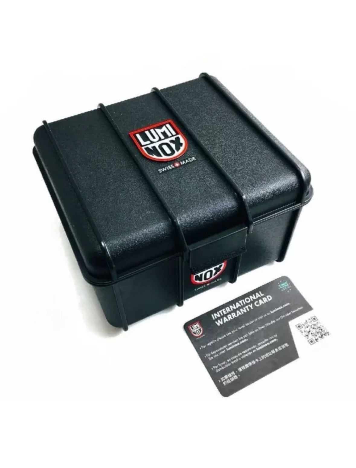 Luminox XS.3126M.1 Pacific Diver S.Steel White Mother Of Pearl Dial 39mm Watch