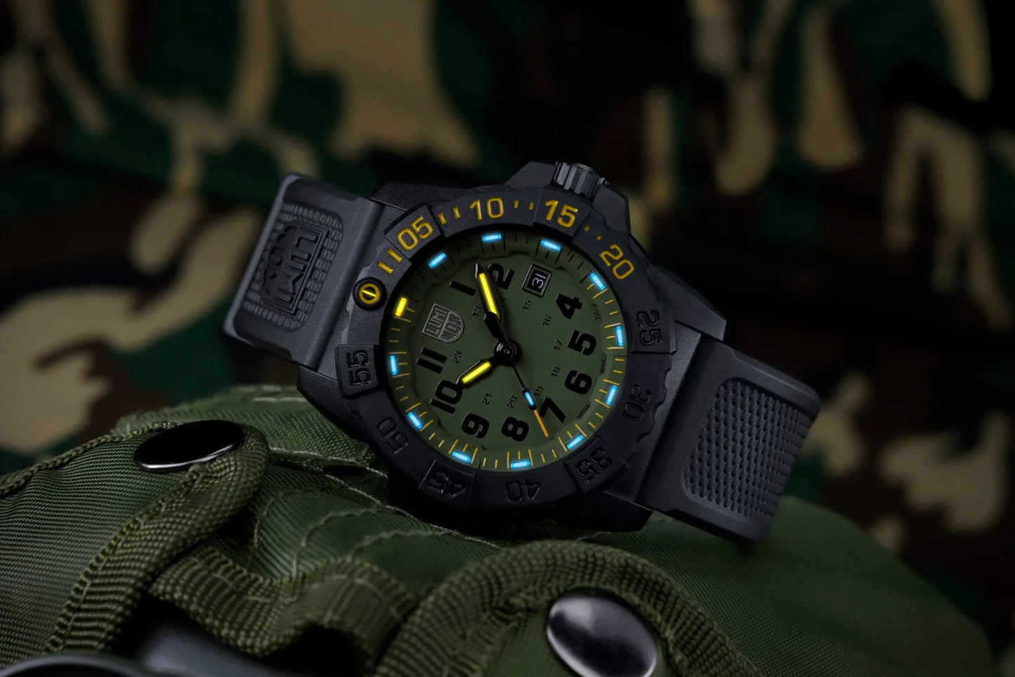 NEW Luminox Navy SEAL Foundation 3500 Series Military Dive XS.3517.NS Watch 45mm