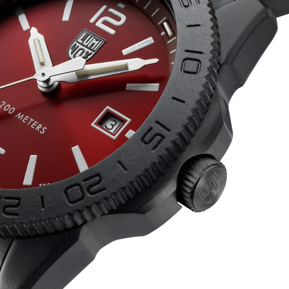 Luminox Pacific Diver 3135.B 44mm Swiss Made Quartz Men’s Dive Watch Red Dial Sapphire Crystal