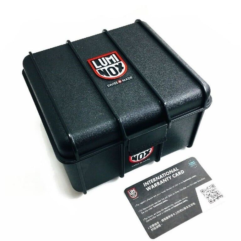 Luminox XS.3126M.1 Pacific Diver S.Steel White Mother Of Pearl Dial 39mm Watch