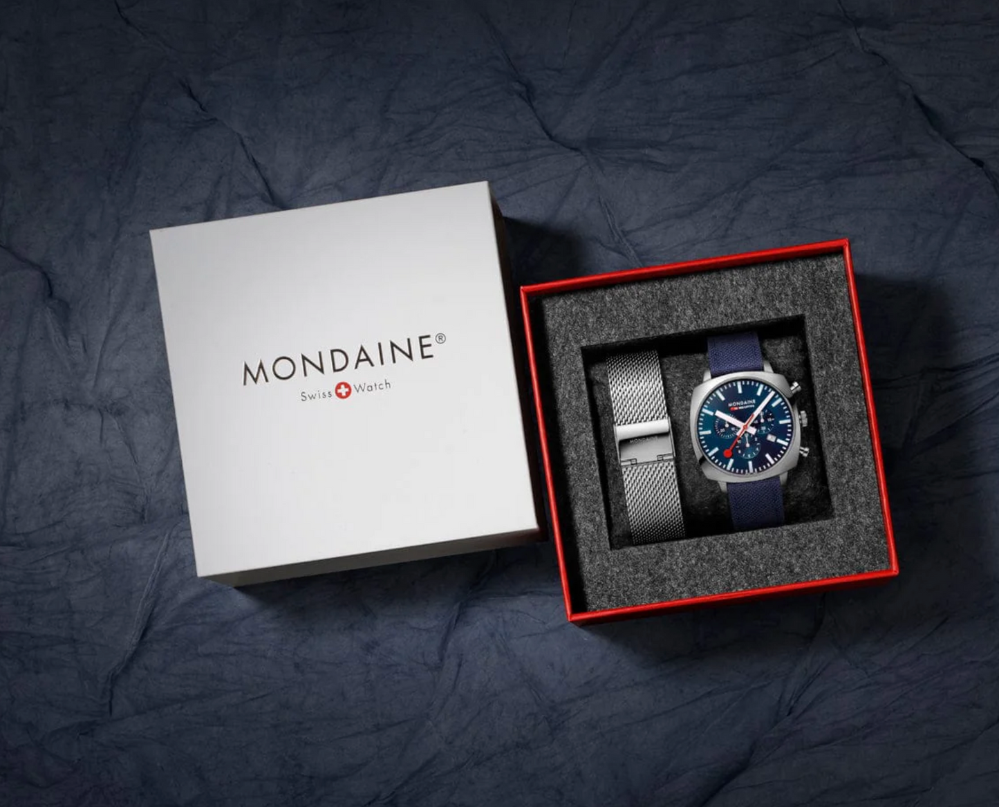 Mondaine Grand Cushion 41mm Chronograph Blue Dial Swiss Watch Set Mesh + Textile