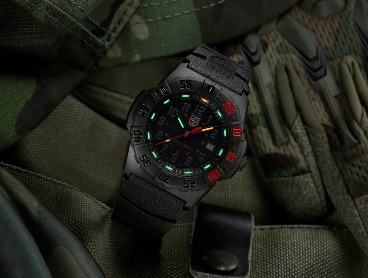 Luminox Navy SEAL 3550 44mm Military Dive Watch Swiss Made XS.3565 Sapphire Crystal