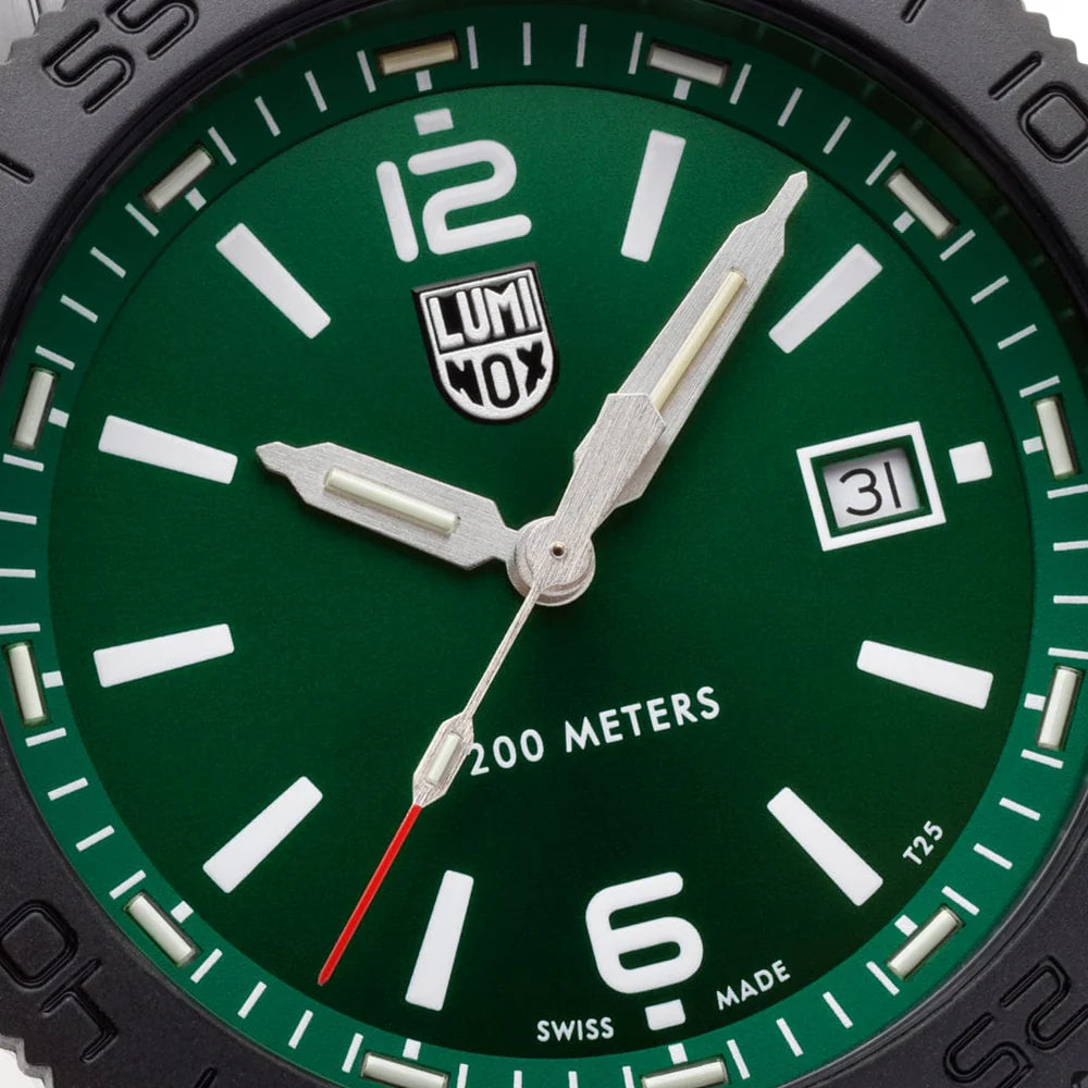 Luminox Pacific Diver XS.3137.B 44mm Swiss Made Green Dial Watch Sapphire Crystal